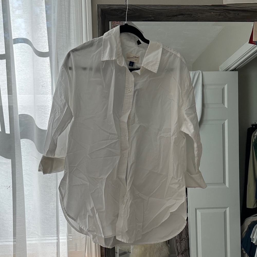 Universal Thread White Casual Button Down Shirt